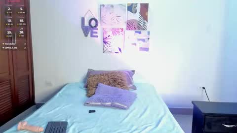 aylah_beckham online show from March 7, 11:10 am