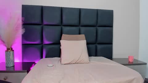 AylaStonne online show from February 6, 7:16 pm