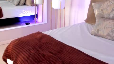 Aylin Millerxs online show from September 10, 8:32 pm