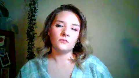 Snapshot of ayrix chatting on September 19, 6:11 pm ayrix online show from September 19, 6:11 pm