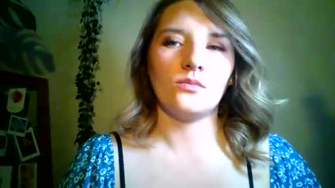 Snapshot of ayrix chatting on September 20, 7:28 pm ayrix online show from September 20, 7:28 pm
