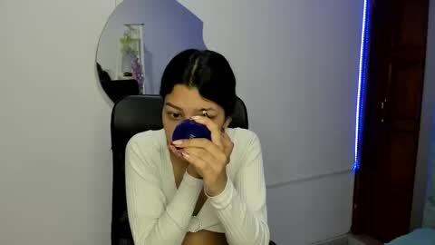 aysha_winxx online show from November 12, 3:31 am