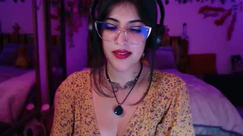 Azahar online show from December 1, 10:41 pm