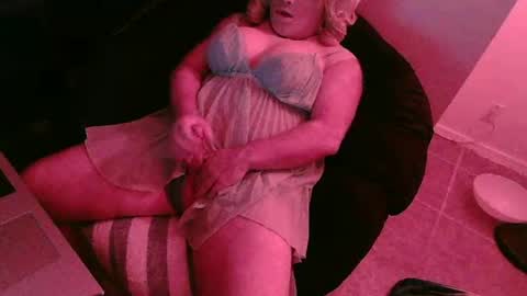 AZBritneyCD online show from June 7, 5:34 am