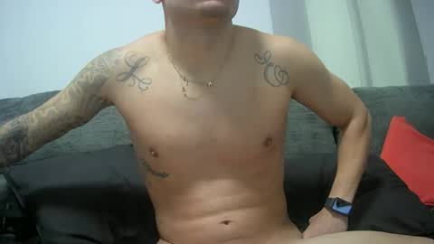 Snapshot of azks00 chatting on November 1, 10:58 am azks00 online show from November 1, 10:58 am