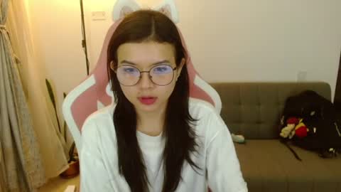 Azu  online show from July 9, 12:25 am