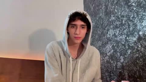 nice boy online show from December 17, 5:58 am