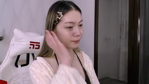 Snapshot of babby_rabbit_ chatting on October 2, 4:28 pm Cute Raby online show from October 2, 4:28 pm