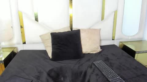 nika strom online show from June 3, 3:50 pm