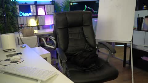 Olivia and Lexi online show from March 24, 8:31 am