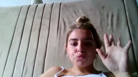baby_girls2224 online show from May 31, 9:30 am