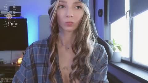 Snapshot of baby_gopn1k chatting on March 3, 8:16 am baby gopn1k online show from March 3, 8:16 am