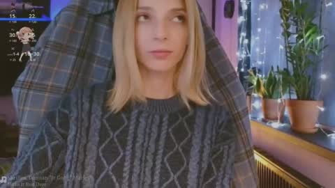 Snapshot of baby_gopn1k chatting on December 28, 2:53 pm baby gopn1k online show from December 28, 2:53 pm