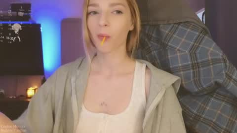 Snapshot of baby_gopn1k chatting on February 24, 5:00 am baby gopn1k online show from February 24, 5:00 am