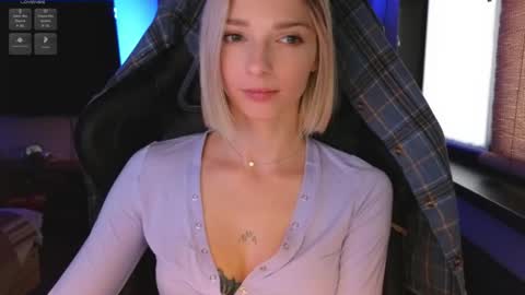 Snapshot of baby_gopn1k chatting on October 21, 5:12 am baby gopn1k online show from October 21, 5:12 am