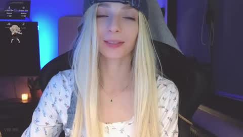 Snapshot of baby_gopn1k chatting on January 21, 2:59 pm baby gopn1k online show from January 21, 2:59 pm