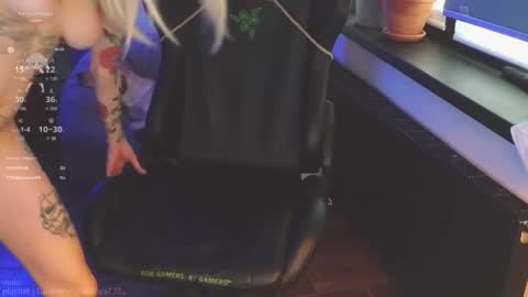 Snapshot of baby_gopn1k chatting on January 24, 8:02 am baby gopn1k online show from January 24, 8:02 am