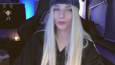 Snapshot of baby_gopn1k chatting on February 4, 3:15 pm baby gopn1k online show from February 4, 3:15 pm