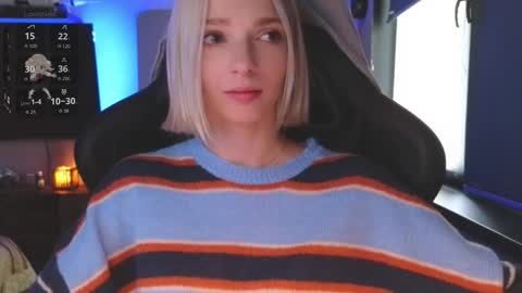 Snapshot of baby_gopn1k chatting on September 18, 5:11 am baby gopn1k online show from September 18, 5:11 am