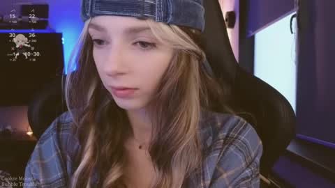 Snapshot of baby_gopn1k chatting on March 3, 5:09 am baby gopn1k online show from March 3, 5:09 am