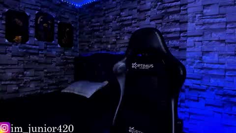 Junior       Independent Model online show from September 15, 6:48 am