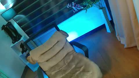 Your Baby Kira online show from October 31, 7:03 pm