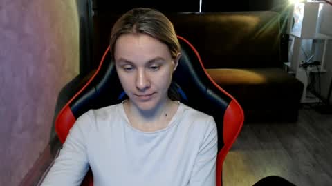 baby_kitte online show from April 6, 4:46 am