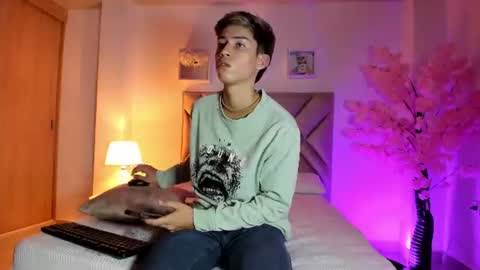 baby_noaht online show from August 4, 2:07 am
