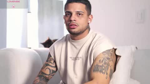 baby_rausch online show from November 12, 8:05 am