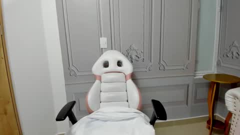 Karla  online show from March 5, 10:11 am