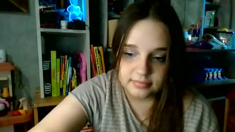 babyemma_emmochka online show from June 15, 3:37 pm