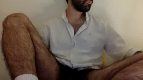 Snapshot of babyhardy chatting on October 1, 11:14 pm Tom A.    online show from October 1, 11:14 pm
