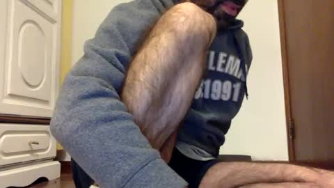 Snapshot of babyhardy chatting on January 31, 11:35 pm Tom A.    online show from January 31, 11:35 pm