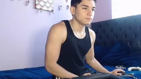 Snapshot of babytwunkz chatting on October 23, 4:08 pm Hey Im Zayn good to see u here online show from October 23, 4:08 pm