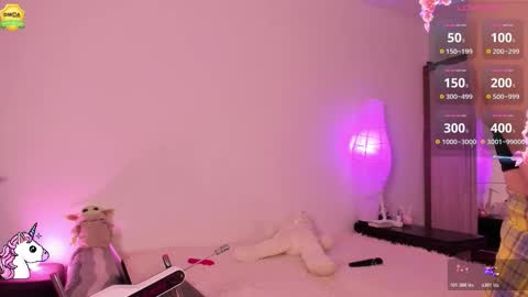 Snapshot of babyuniporn chatting on October 22, 4:52 pm Eva online show from October 22, 4:52 pm