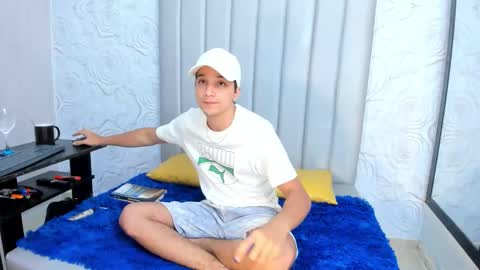 bad_boy_21_ online show from February 18, 3:50 am