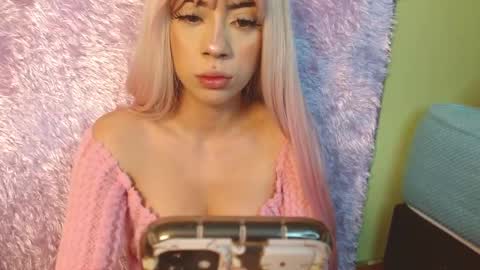 Sophie online show from March 11, 6:08 pm