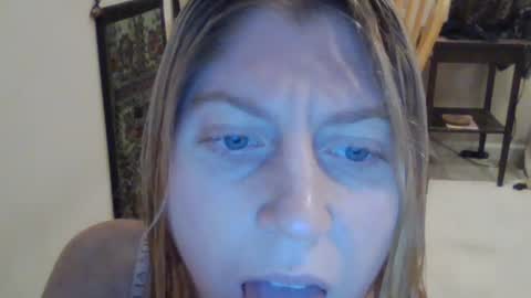 baddie_babe333 online show from July 21, 3:19 am