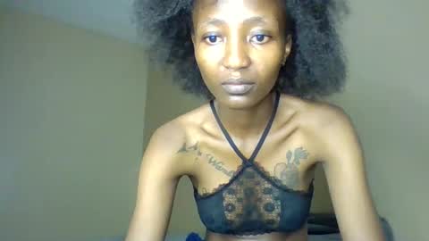 baddie_bunnie online show from December 15, 1:45 am