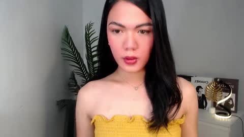 Snapshot of baddie_bunnyx chatting on January 25, 10:18 pm Hello  im your lovely Cheska online show from January 25, 10:18 pm