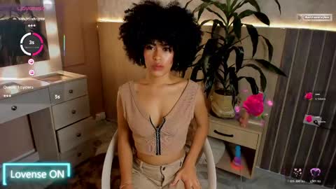 BADDIE DELAYLA online show from April 18, 7:58 pm