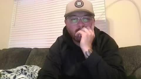 Snapshot of baddydaddy23 chatting on October 26, 11:55 am Jon online show from October 26, 11:55 am