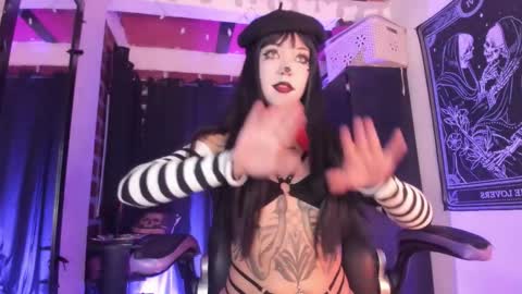        Please help me to reach 100 thumbs up online show from October 23, 6:53 pm