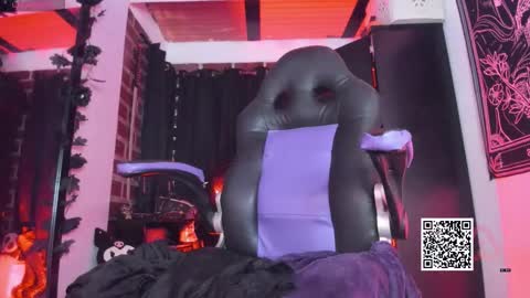        Please help me to reach 100 thumbs up online show from September 28, 5:22 pm