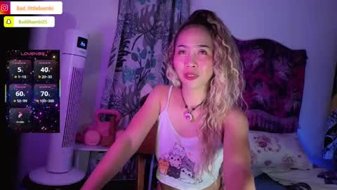 Snapshot of badlilbambi chatting on September 24, 12:23 pm badlilbambi online show from September 24, 12:23 pm