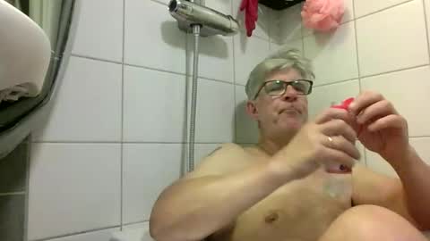 baggelina75 online show from May 28, 7:12 pm