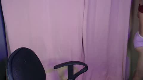 Snapshot of bahoglaway69 chatting on October 22, 7:26 pm april online show from October 22, 7:26 pm