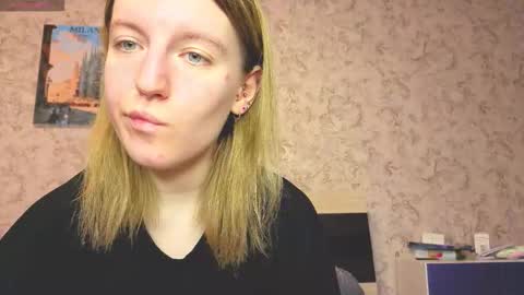 holly online show from November 18, 7:28 pm