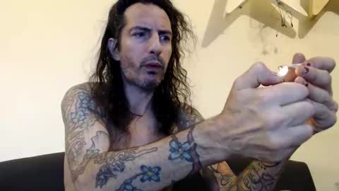 Bailey online show from February 18, 1:38 am