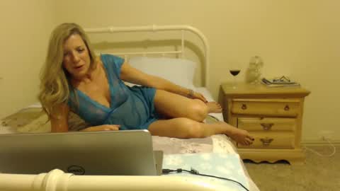 Happy Girl online show from January 23, 3:58 am